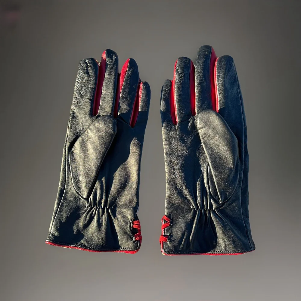 Ralph Lauren Black Leather Gloves Red Trim Button Detail Women One Size